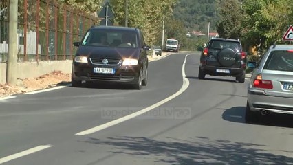 Rruga që rrezikon nxënësit/ Automjtetet lëvizin me shpejtësi pas rikonstruksionit të Klos-Burrel