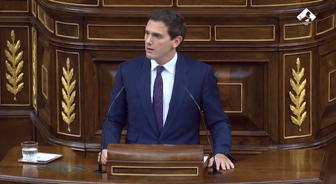 Rivera acusa a Sánchez de criminalizar a PP y Cs