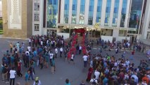 Yeni öğrencilere Türk bayraklı karşılama - ANTALYA