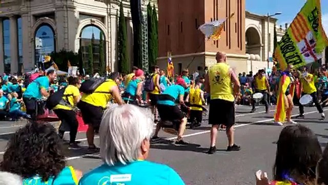 Batukada y ambiente festivo en las horas previas a la manifestación