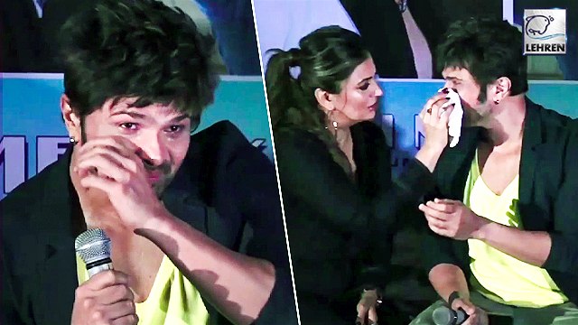 Himesh Reshammiya CRIES On Stage After Ranu Mandal's Speech