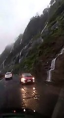 ஆகா எத்தனை அழகு பார்க்க ஆயிரம் கண்கள் வேண்டும்