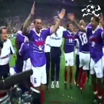 Dans sa playlist foot, Disiz nous a confié ses sons préférés pour jouer à FIFA ou pour un match de C1, mais surtout, il nous a filé une exclu pour faire danser Paul Pogba…