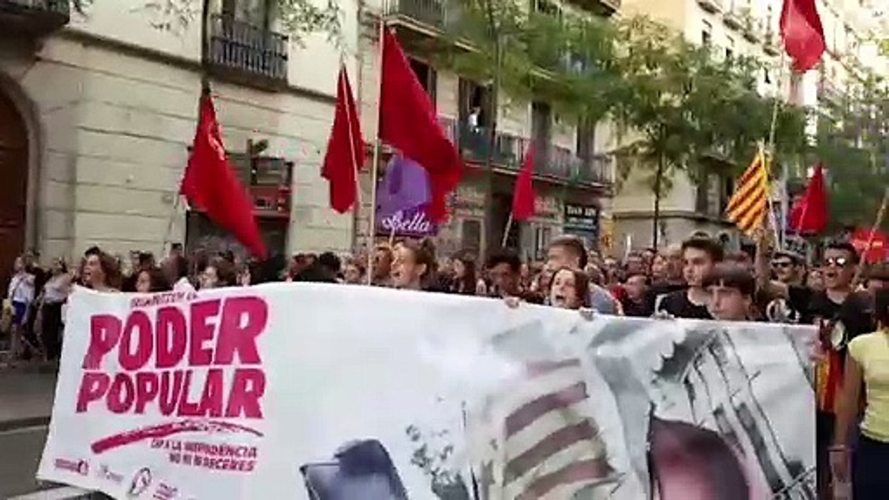 Han cantado "Caña a España y Guerra por la tierra" y "pueblo armado, pueblo liberado"