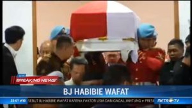 Jenazah BJ Habibie Dibawa ke Rumah Duka di Patra Kuningan Jakarta
