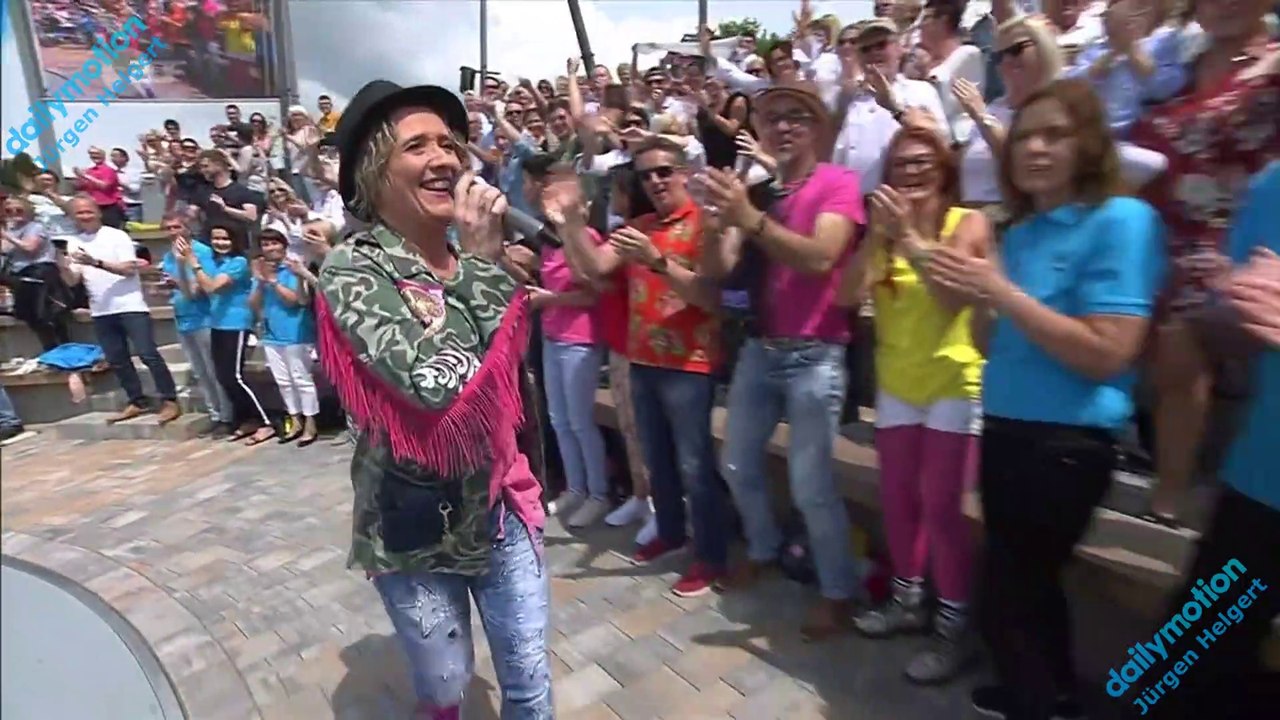 Daniela Alfinito - Dann zieh ich meine Blue Jeans an - | ZDF Fernsehgarten 19.05.2019