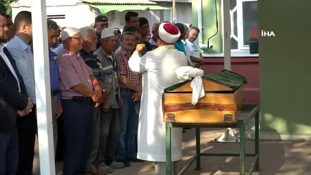 Bursa'daki kazada hayatını kaybeden belediye işçisi son yolculuğuna uğurlandı