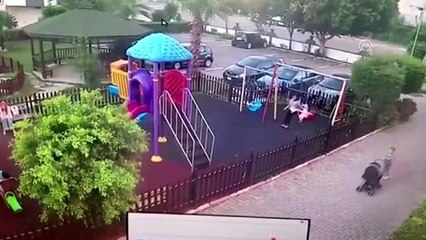 Ölümlü trafik kazası güvenlik kamerasında