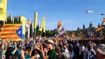 - Ayrılıkçı Katalanlar ‘Katalonya Ulusal Günü’nde Barselona sokaklarını doldurdu