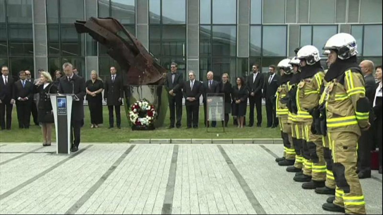 Nato gedenkt 9/11-opfern und erinnert an artikel 5