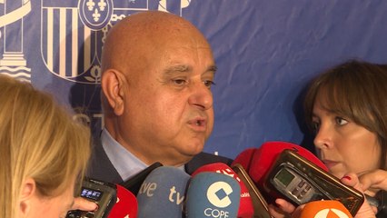 Editores de libros de texto dicen ahora que no reciben presiones políticas