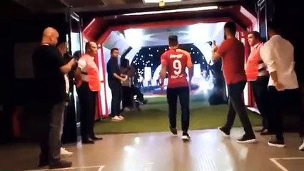 presentación de radamel falcao al galatasaray