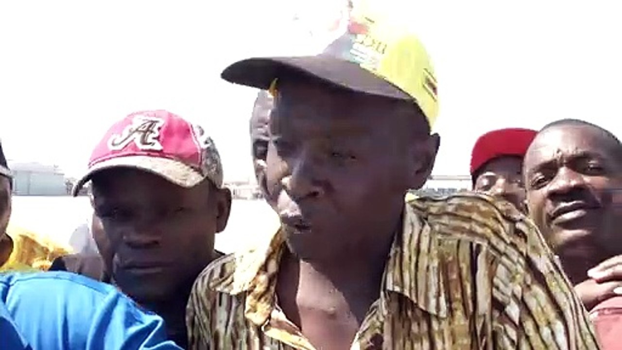 Mugabe: entre ditador e herói