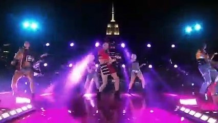 Hailee Steinfeld - Starving  Official music-video