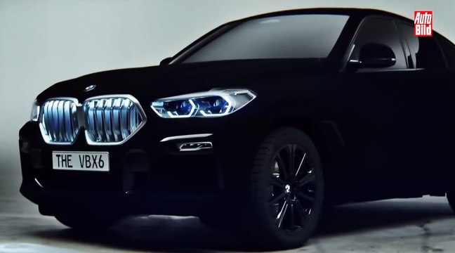 VÍDEO: BMW X6 con pintura Vantablack, el coche más oscuro de Frankfurt