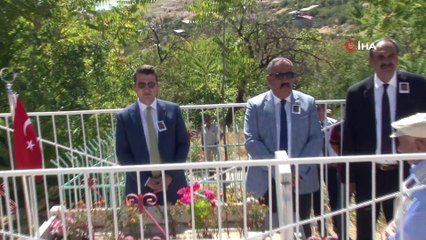 Şehit öğretmenin ailesine anlamlı hediye