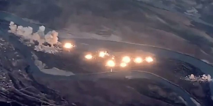 Aviación militar estadounidense bombardea una isla iraquí dominada por el Estado Islámico con 36 toneladas de bombas