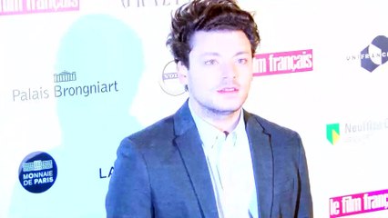 Kev Adams menacé de mort sur la Toile : "j’ai reçu des photos de flingues"