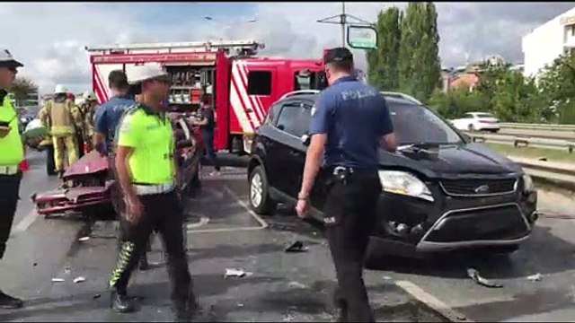 Çekmeköy'de trafik kazası: 1 yaralı - İSTANBUL