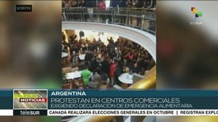 Grupos sociales argentino protestan en centros comerciales