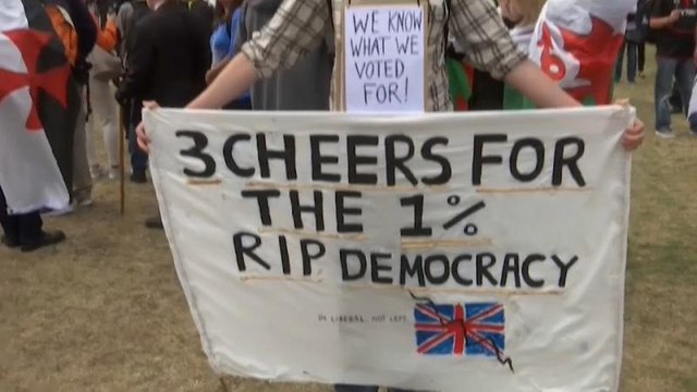 Брексит без сделки ослабит экономику