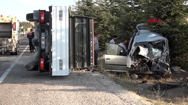 Eskişehir'de kaza: 2 ölü, 2 yaralı
