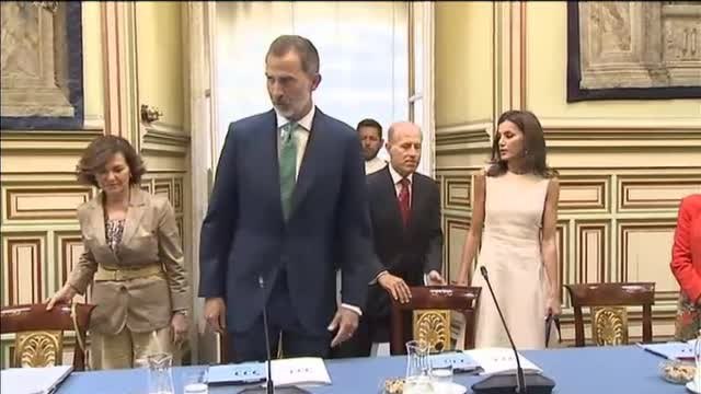 Los Reyes inauguran una exposición en Sevilla sobre la primera vuelta al mundo