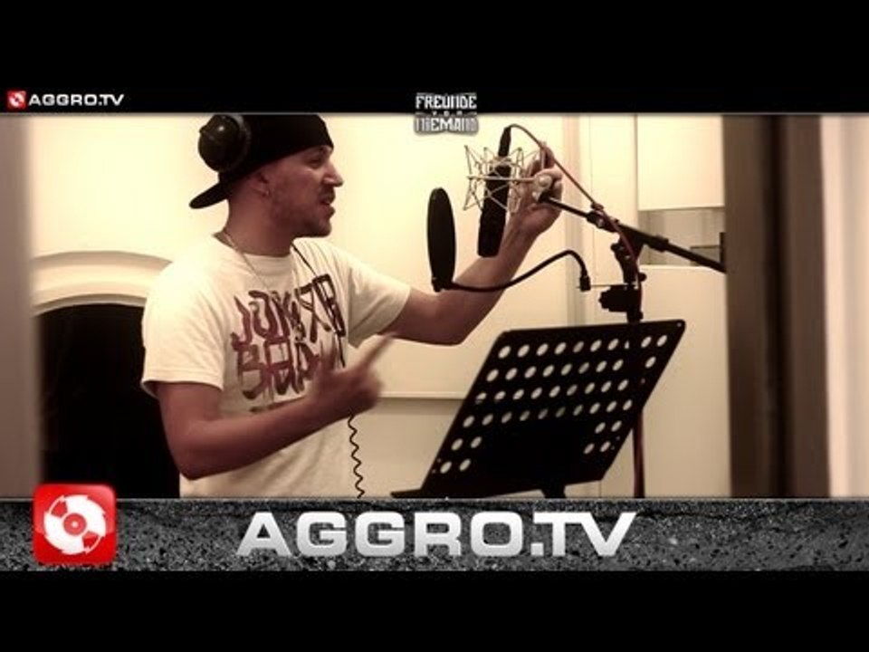 LIQUIT WALKER - STUDIOSESSION MIT KOOL SAVAS (OFFICIAL HD VERSION AGGROTV)