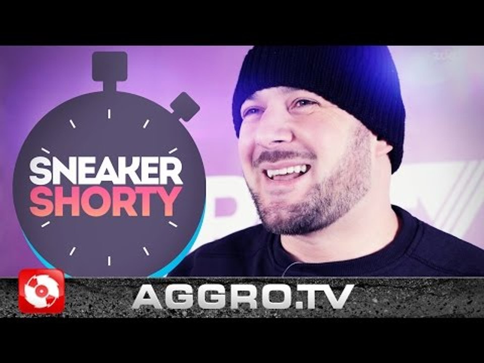 KOOL SAVAS - SNEAKER SHORTY - TURNSCHUH.TV (OFFICIAL HD VERSION AGGROTV)