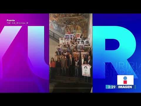 AMLO se reúne con padres de los normalistas de Ayotzinapa | Noticias con Yuriria Sierra