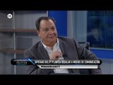 Regulación de los medios de comunicación; diputado Óscar Yáñez en mesa de debate