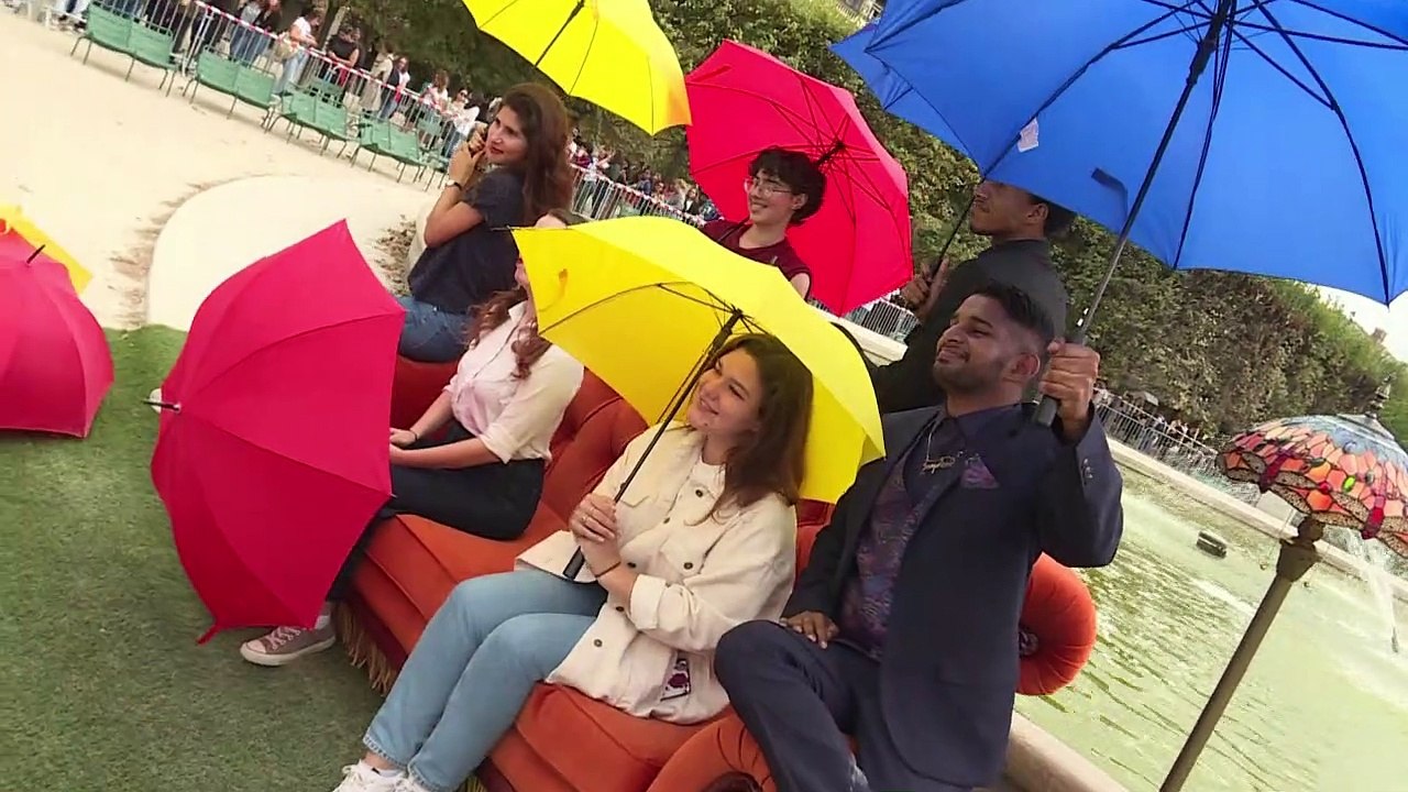 Sofá de ‘Friends’ em Paris