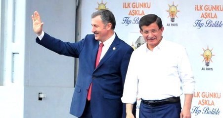 Davutoğlu'nun ekibinde yer alan Selçuk Özdağ'dan AK Partiye "suç uydurma" ithamı: İhraç tebligatı ayın beşinde geldi, suç tarihleri 7 ve 8'i.