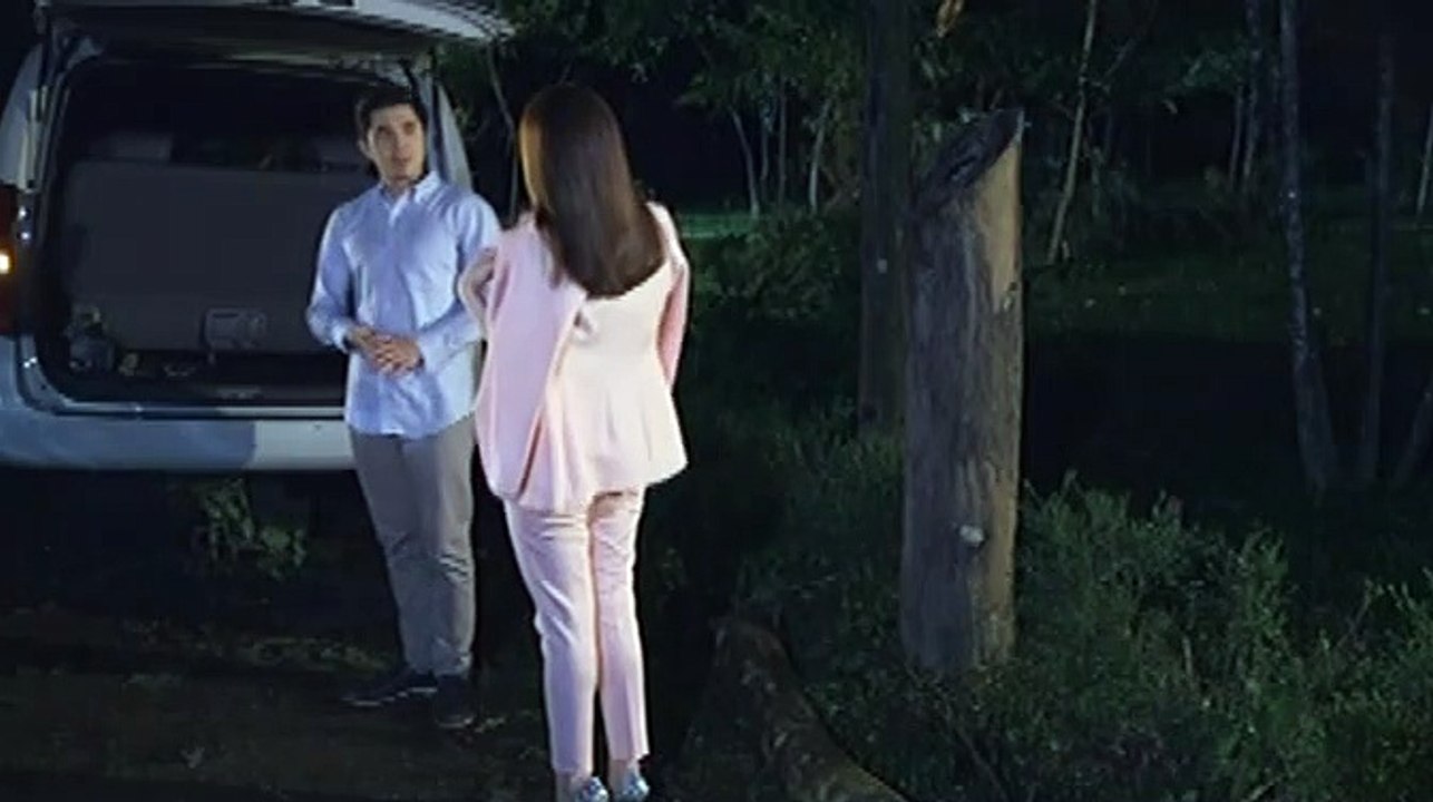 Emanuelle, inusisa si Patrick tungkol kay Sasha...