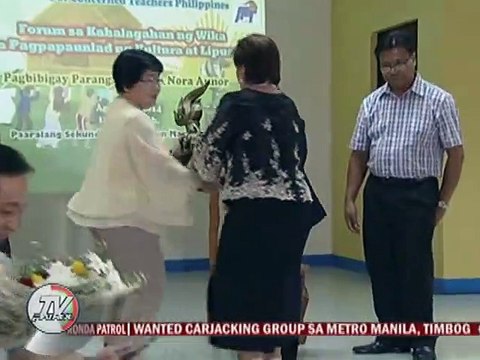 Nora Aunor, pinarangalan ng mga guro