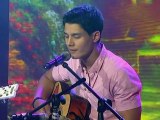 Daniel, Maris in 'Just The Way You Are' acoustic duet