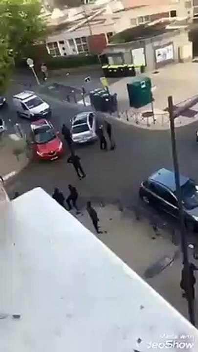 Un policier suspendu après de la diffusion d'une vidéo sur les réseaux sociaux dans laquelle on le voit frapper à plusieurs reprises un homme à Sevran