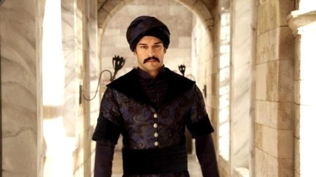 Diriliş Osman dizisinde rol alan Burak Özçivit, bölüm başına 325 bin TL alacak