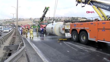 Tem otoyolu'nda oksijen yüklü tanker devrildi- 2