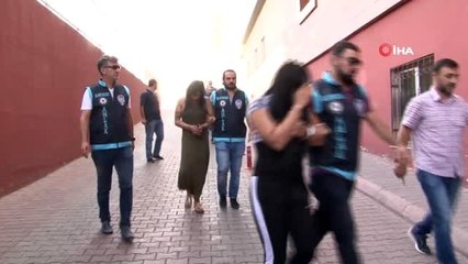 Fuhuş yapılan evlerin etrafına gözcü koyup, komisyon vermişler