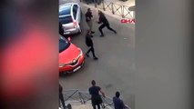 Polis, gözaltına almaya çalıştığı adamla boks yaptı