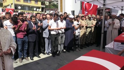 Bakan Soylu, şehit olan sivillerin  cenaze törenine katıldı (2) - DİYARBAKIR