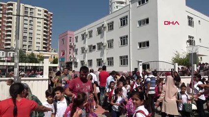 Mersin'de okul müdürüne saldırı kınandı