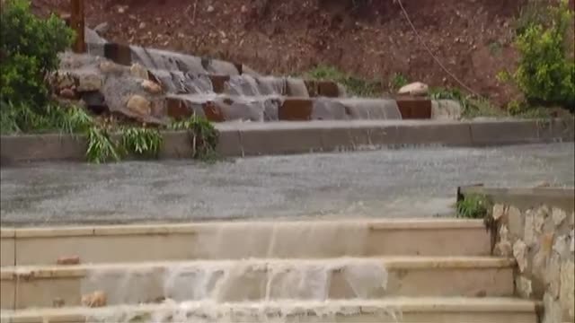 Las calles de Ontinyent convertidas en cascadas