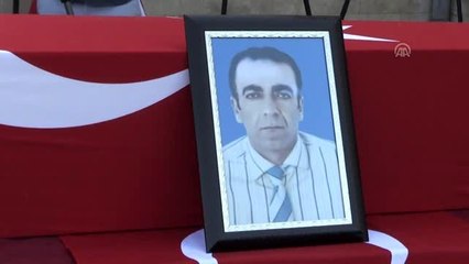Diyarbakır'daki terör saldırısının sivil şehitleri son yolculuklarına uğurlanıyor