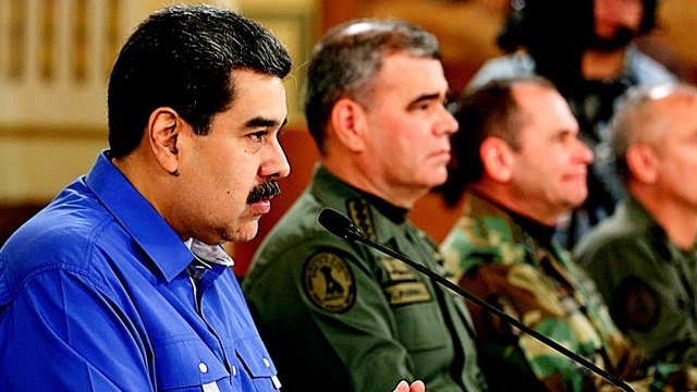 Venezuela deploys army troops to border with Colombia