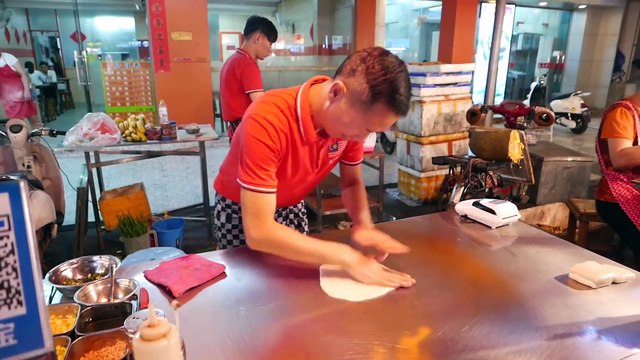China Nanning Roadside Snacks - Banana Pancake King