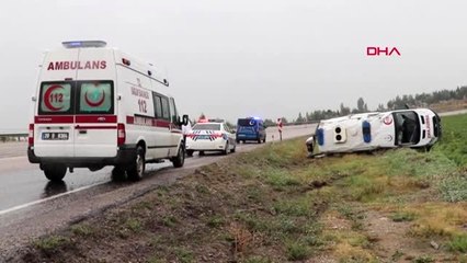 Hasta taşıyan ambulans devrildi: 5 yaralı