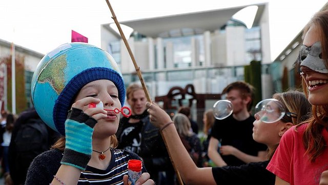 Во Франкфурте прошла молодёжная манифестация в защиту климата