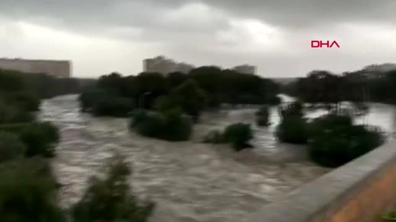 İspanya'da sel 4 can aldı